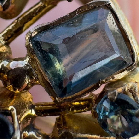 10k Victorian Blue Sapphire Cocktail Ring - Picture 8 of 11